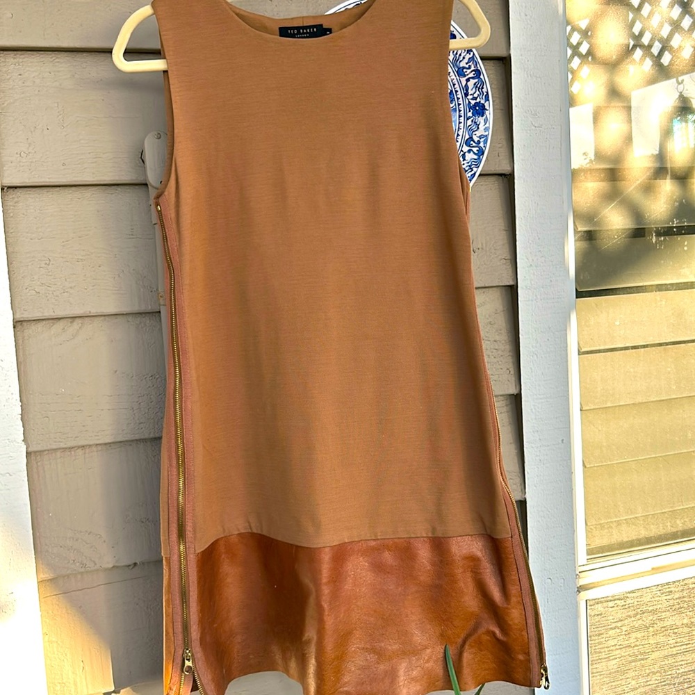 Britishsize3,US4 beigebrown Ted Baker London dress wth side zippers